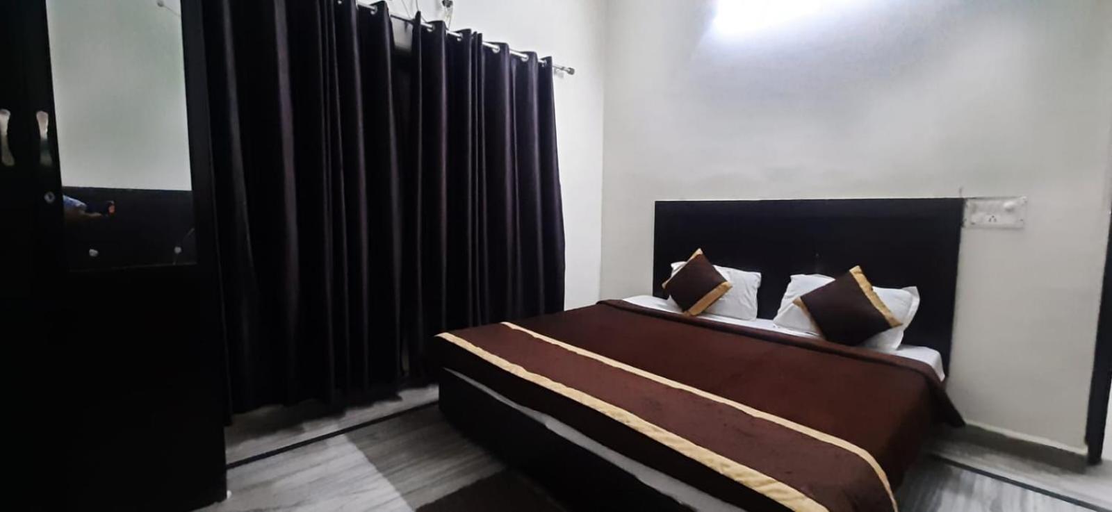 Hotel The Bird Dehradun Extérieur photo